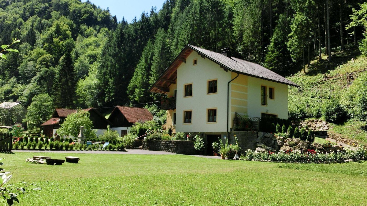Loich House | Holiday apartment Loich for 2 - 4 persons with 2 bedrooms - Holiday house