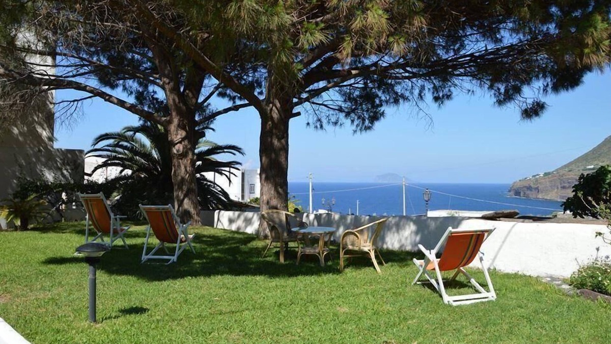 Malfa Apartment | Holiday apartment Malfa for 1 - 3 persons with 1 bedroom - Row house