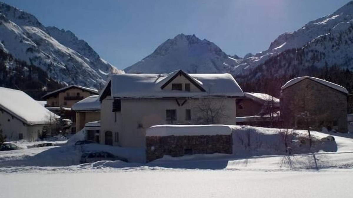 Maloja Apartment | Holiday apartment Maloja for 2 persons - Holiday apartment in one or multi-family house