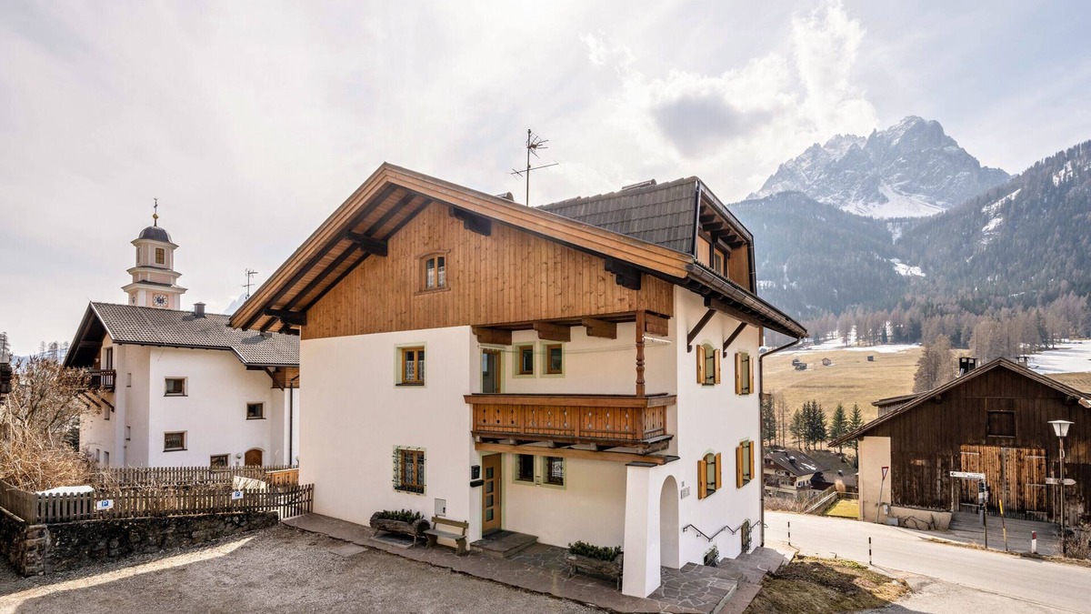 Sesto Apartment | Holiday Apartment "Manuel's App Watschinger - Enzian" with Mountain View, Balcony & Wi-Fi