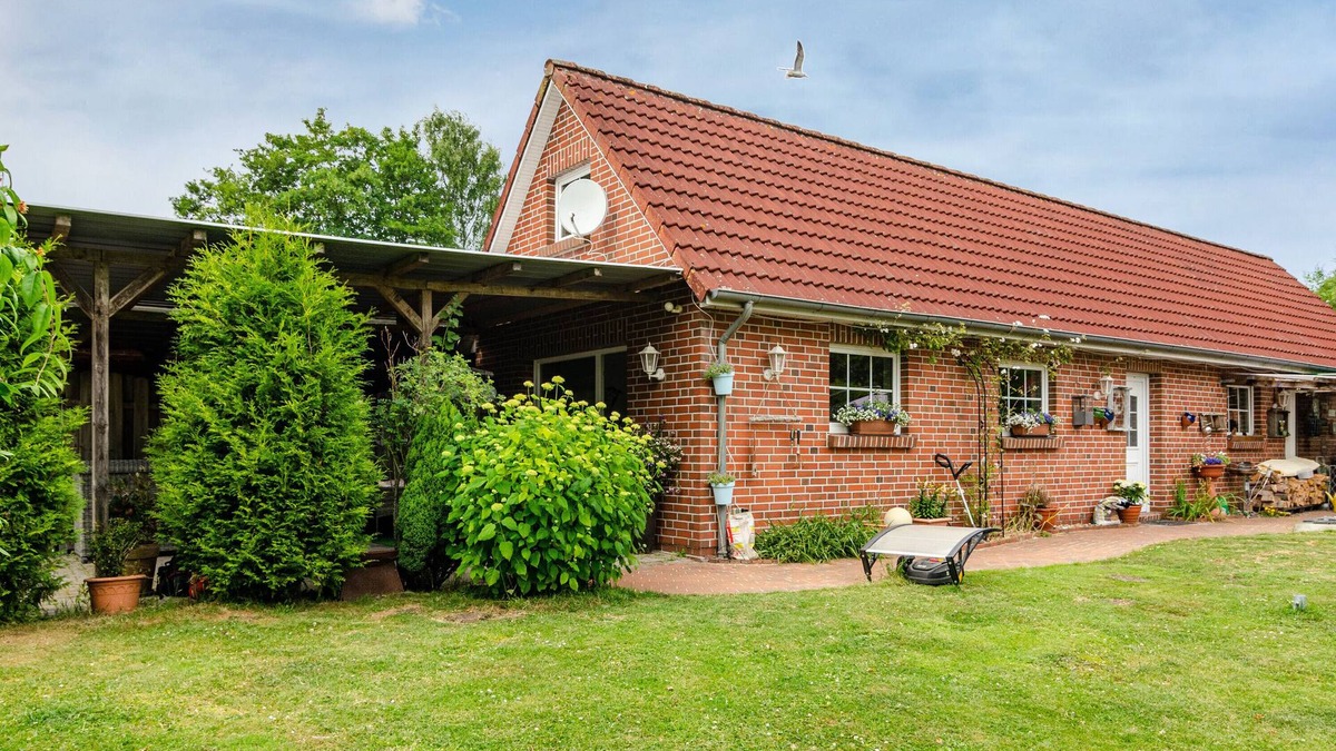 Kleinheide Apartment | Holiday Apartment "Möwchen" with Private Terrace, Shared Garden & Wi-Fi