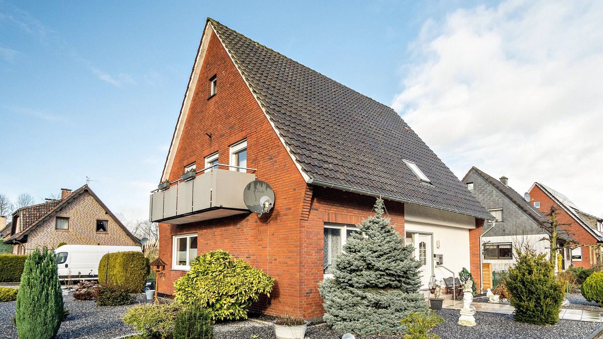 Stadtlohn Apartment | Holiday Apartment 'Münsterland Stadtlohn' with Balcony and Wi-Fi