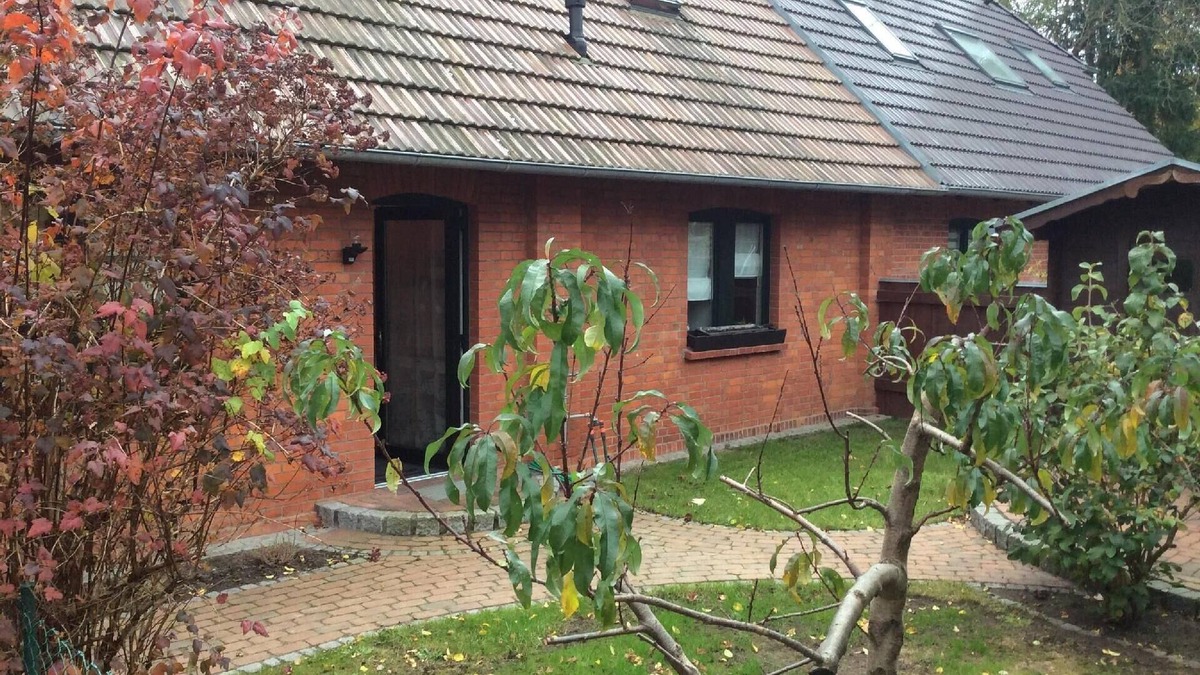 Neustrelitz Apartment | Holiday apartment Neustrelitz for 1 - 4 persons with 1 bedroom - Twin house
