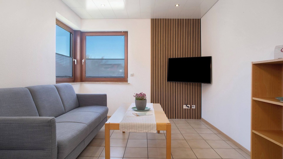 Langenargen Apartment | Holiday Apartment “OG4” in “Heinemann Guest House” Directly on Lake Constance