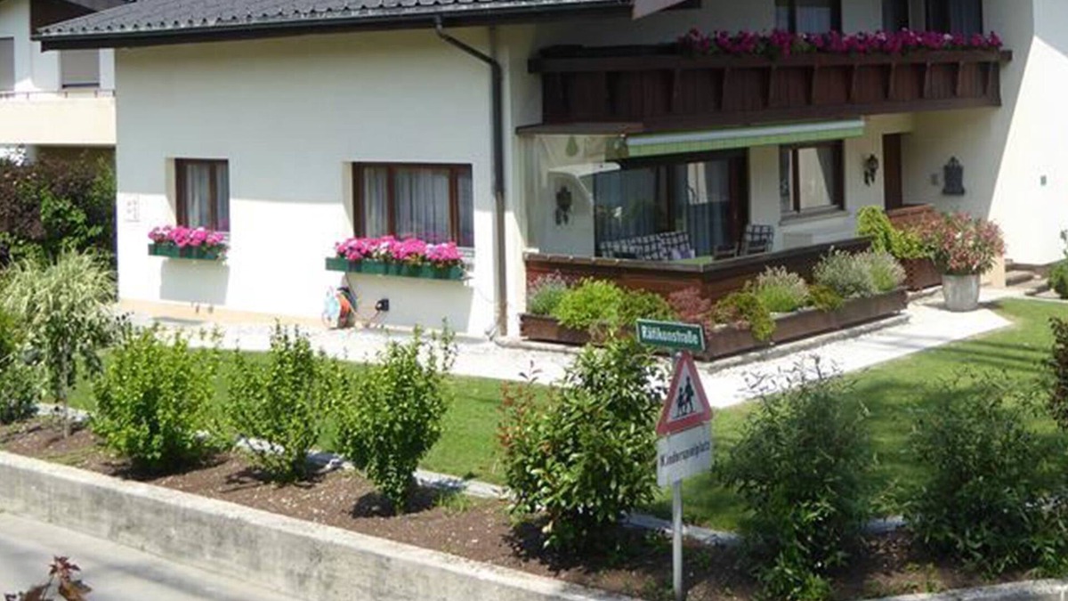 Buers Apartment | Holiday apartment on the upper floor with view over 'Fünf-Täler' (five valleys)