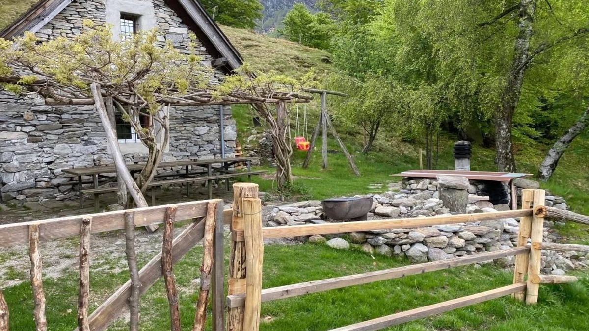 Centovalli Ski Chalet | Holiday apartment Rasa for 1 - 10 persons with 2 bedrooms - Holiday house
