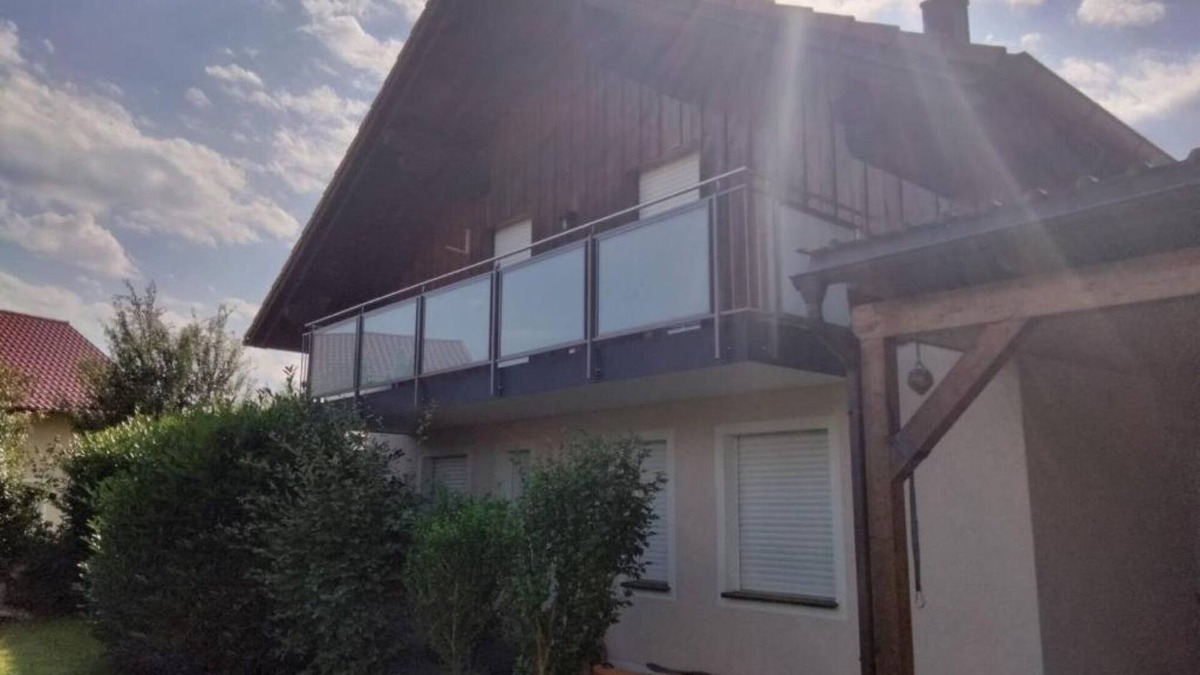 Kirchham Apartment | Holiday Apartment "Rudis" with Private Terrace, 2 Balconies & Wi-Fi