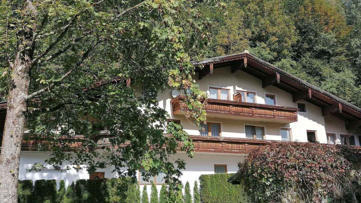 Stuhlfelden Apartment | Holiday apartment Stuhlfelden for 4 persons with 2 bedrooms - Holiday apartment in one or multi-fami