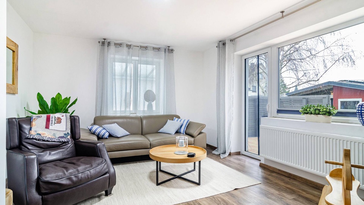 Mimmenhausen Apartment | Holiday Apartment "Salem´s Treasure Manor" with Private Terrace, Shared Garden & Wi-Fi