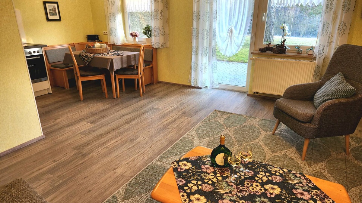 Iphofen Apartment | Holiday Apartment 'Scheurebe' with Private Balcony, Shared Terrace and Shared Garden