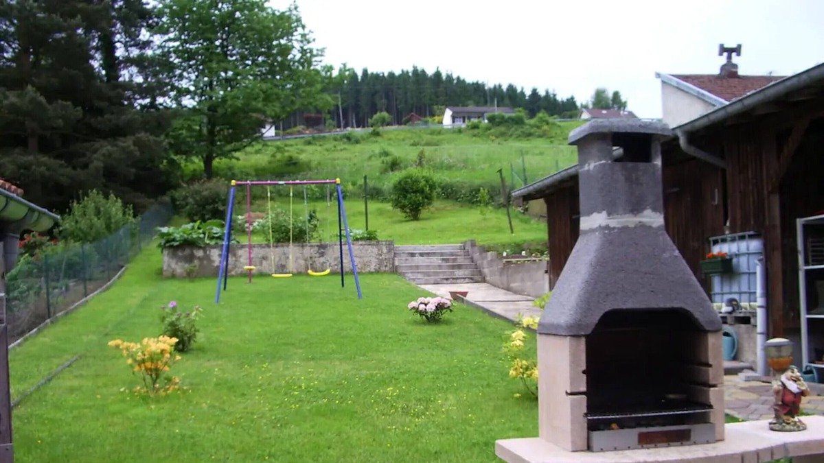 Senones Apartment | Holiday Apartment "Senones" with Mountain View, 2 Private Terraces & Wi-Fi