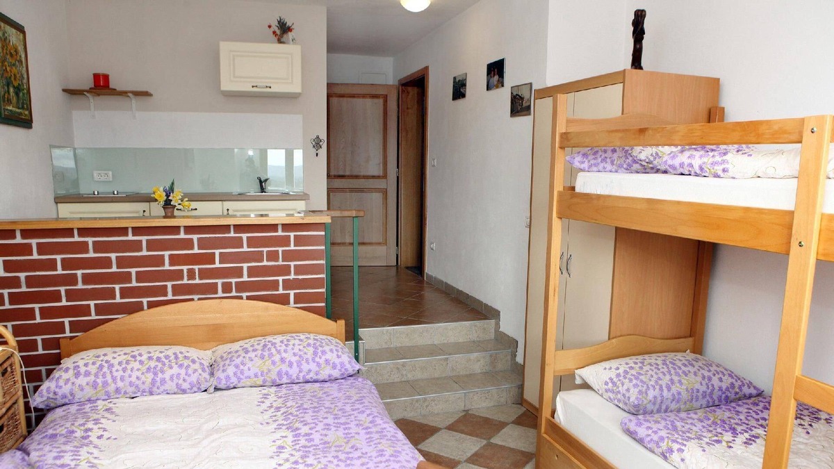 Kras Other | Holiday apartment Stanjel for 1 - 4 persons - Castle