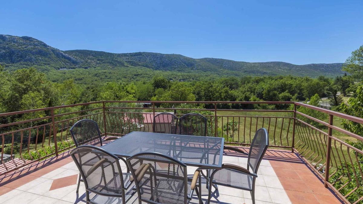 Tribalj Apartment | Holiday apartment suitable for families with children