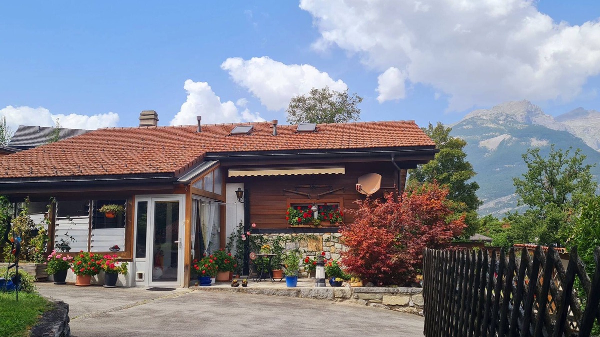 Leuk Apartment | Holiday apartment Susten for 1 - 4 persons with 2 bedrooms - Holiday apartment