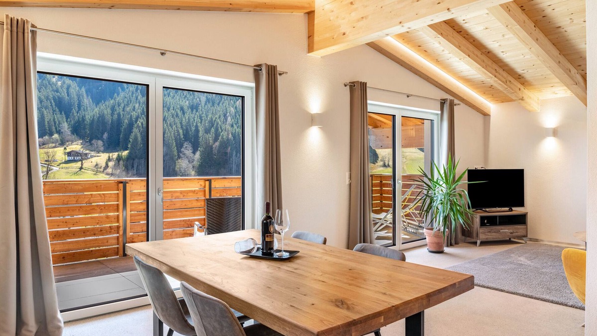 Oberau Apartment | Holiday Apartment 'Tirolee Marchegg - Adlerhorst' with Mountain View, Shared Terrace and Wi-Fi