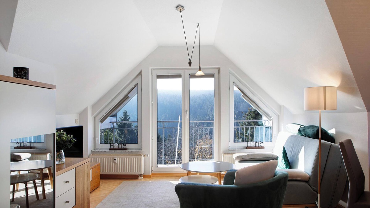 Oberhof Apartment | Holiday Apartment 'Tannenblick 7-5' with Mountain View, Balcony and Wi-Fi