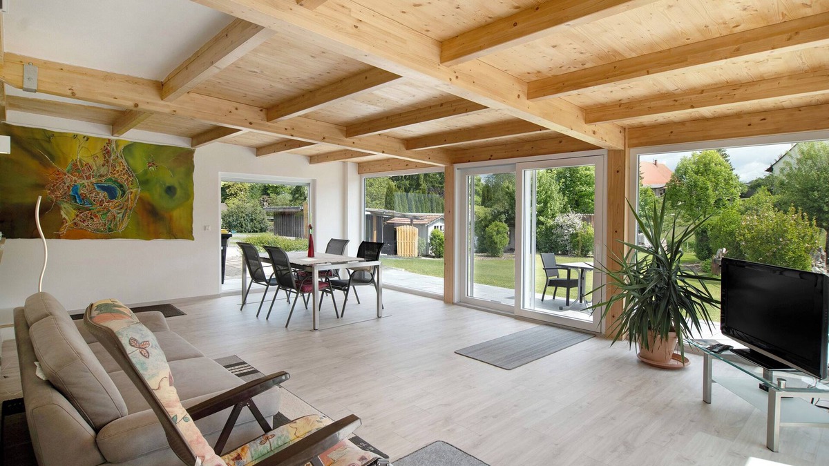 Bad Waldsee Apartment | Holiday Apartment 'Urbach 19' with Private Terrace, Shared Garden and Wi-Fi