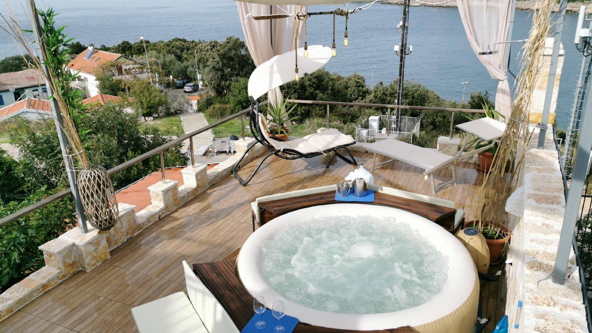 Utjeha Apartment | Holiday apartment Utjeha for 1 - 8 persons with 3 bedrooms - Holiday apartment