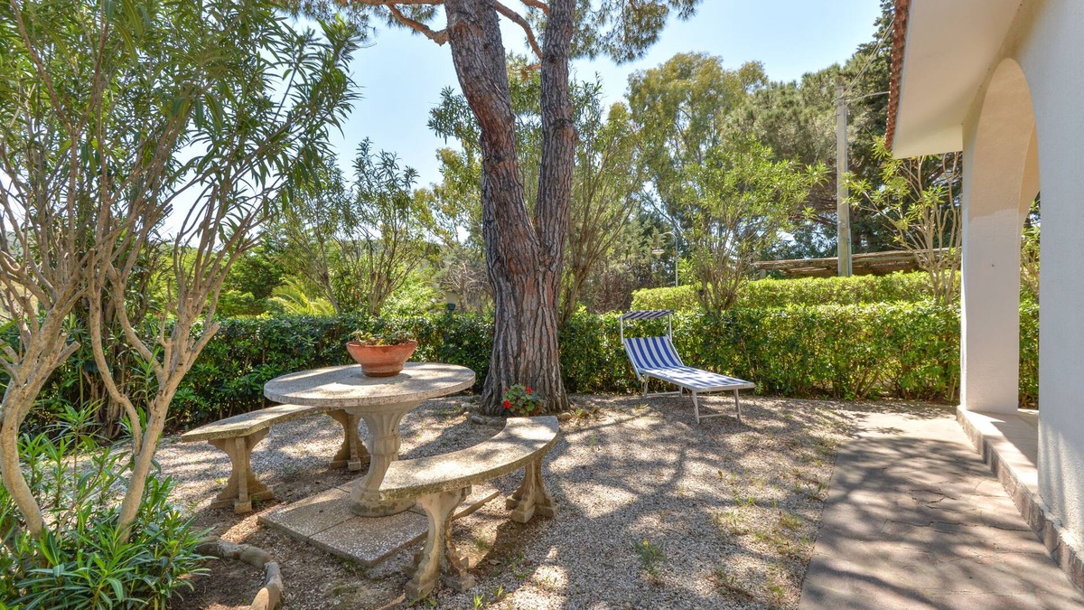Marmi Apartment | Holiday Apartment "Villetta Marmi" with Private Garden