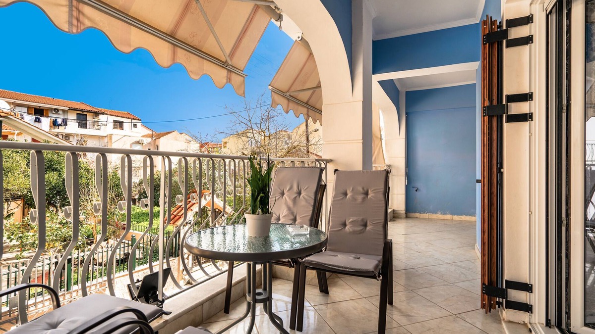 Lixouri Apartment | Holiday Apartment "Villa Seven Islands" with 2 Balconies, Garden & Wi-Fi
