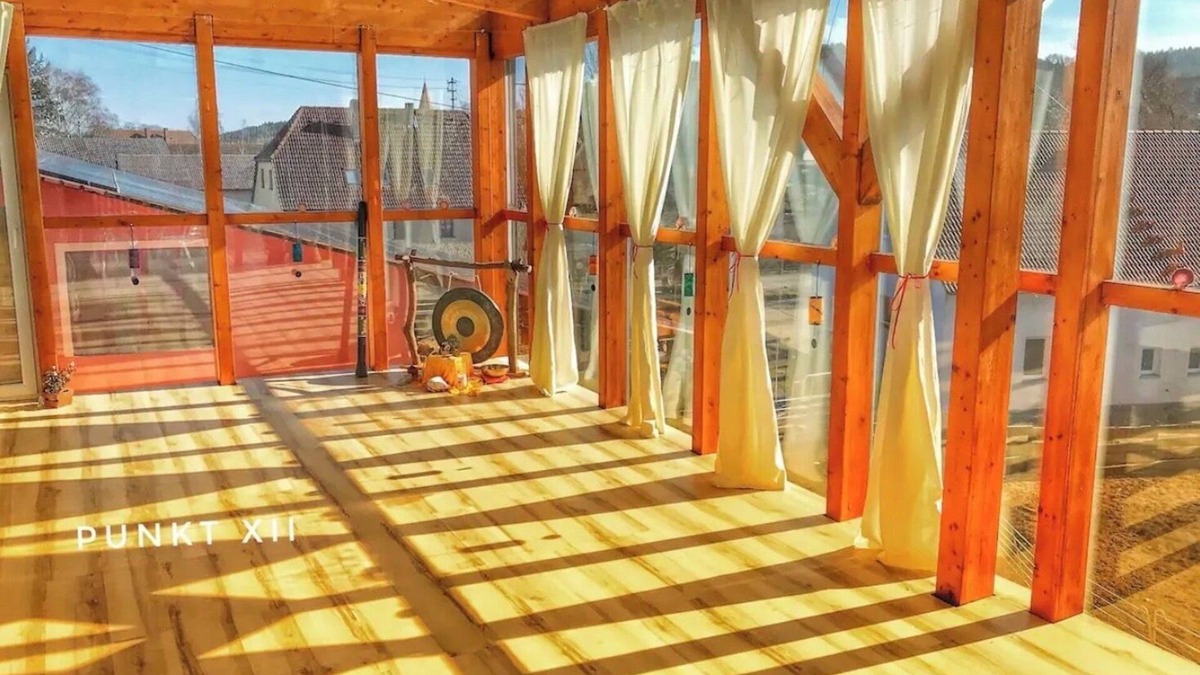 Burghaslach Apartment | Holiday Apartment 'Wohnung 1' with Shared Garden and Wi-Fi