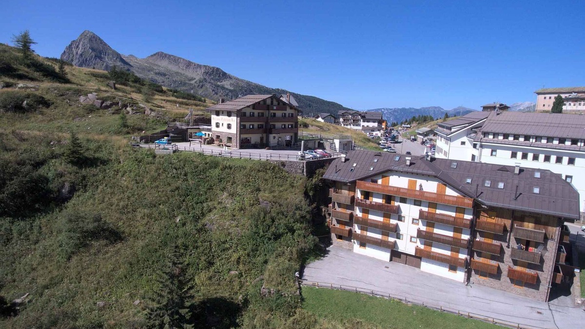 Passo Rolle Apartment | Holiday apartment with balcony