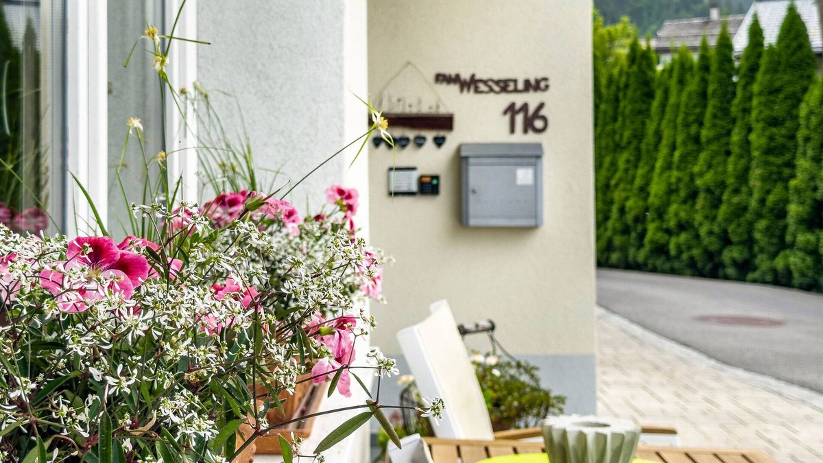 Fontanella Apartment | Holiday Apartment "Wesseling" with Mountain View, Private Terrace & Wi-Fi