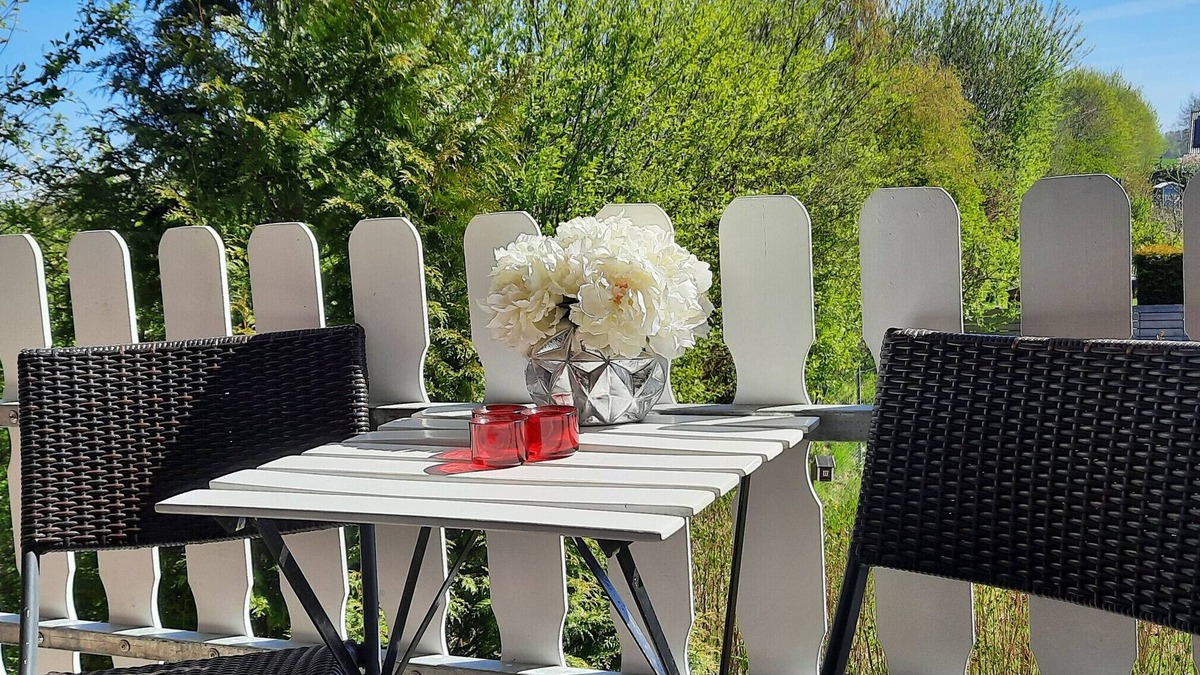 Langballig Apartment | Holiday Apartment "Wikingerland Typ 2 Obergeschoss" with Balcony, Shared Garden & Wi-Fi