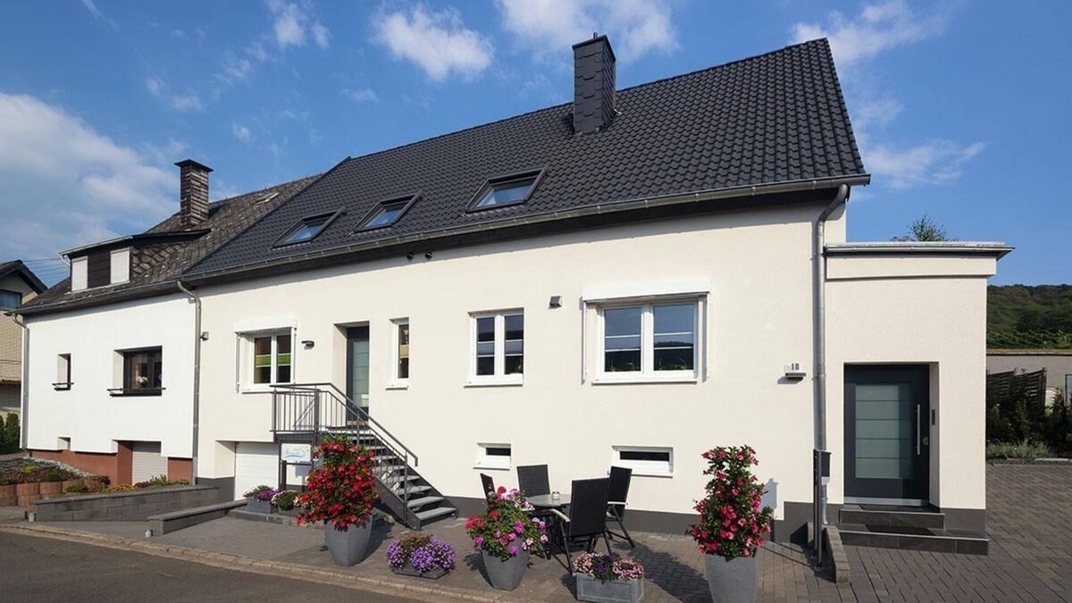 Wintrich Apartment | Holiday apartment Wintrich for 1 - 3 persons with 2 bedrooms - Holiday apartment