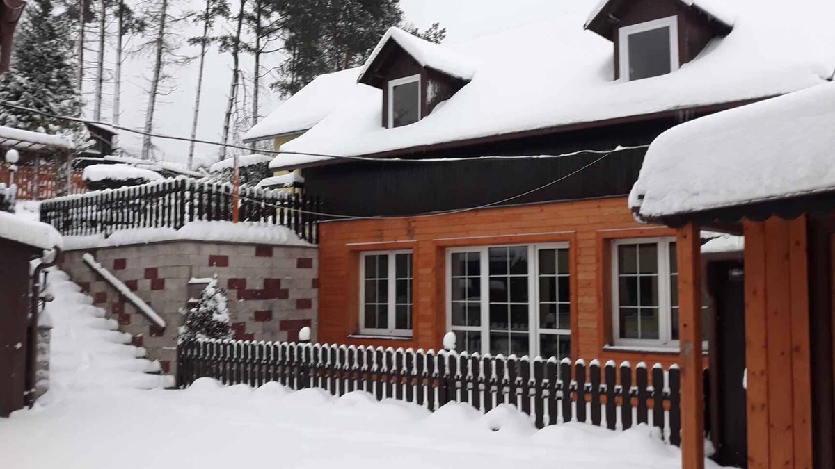 Jetrichovice Apartment | Holiday apartment with modern furniture and indoor swimming pool