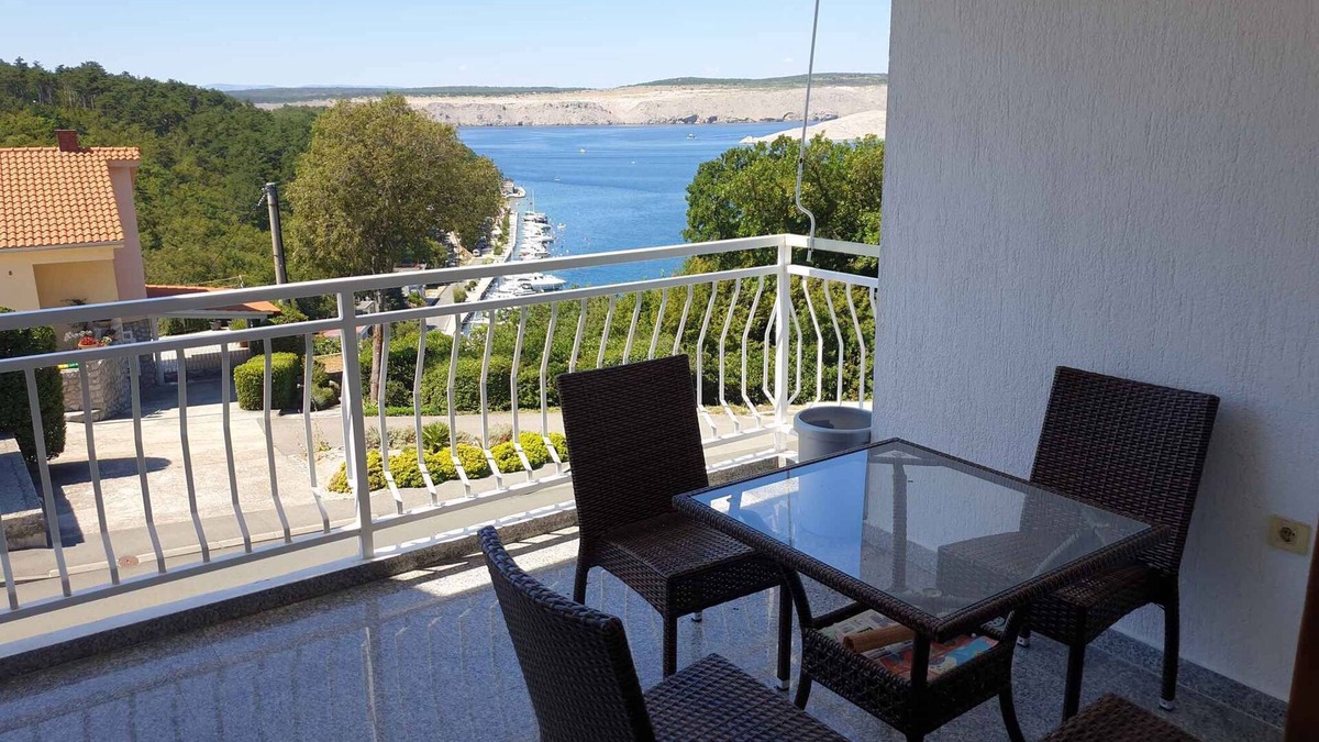 Jadranovo Apartment | Holiday apartment with sea view and air conditioning