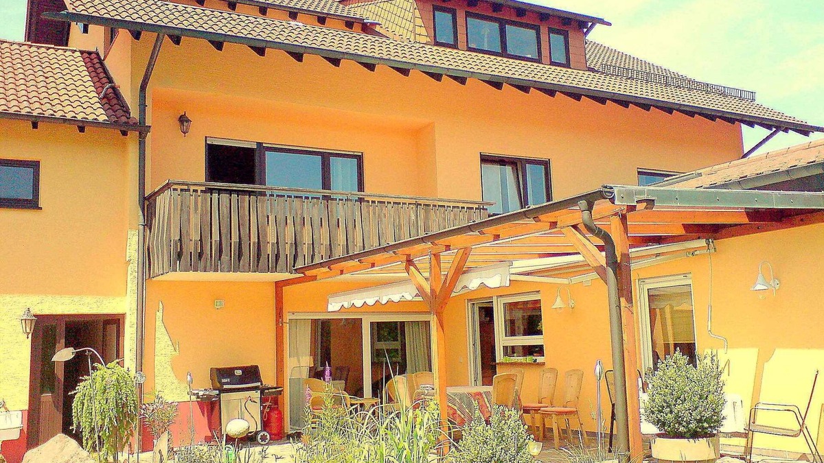 Dahn Apartment | Holiday apartment with 3 bedrooms for 7 people