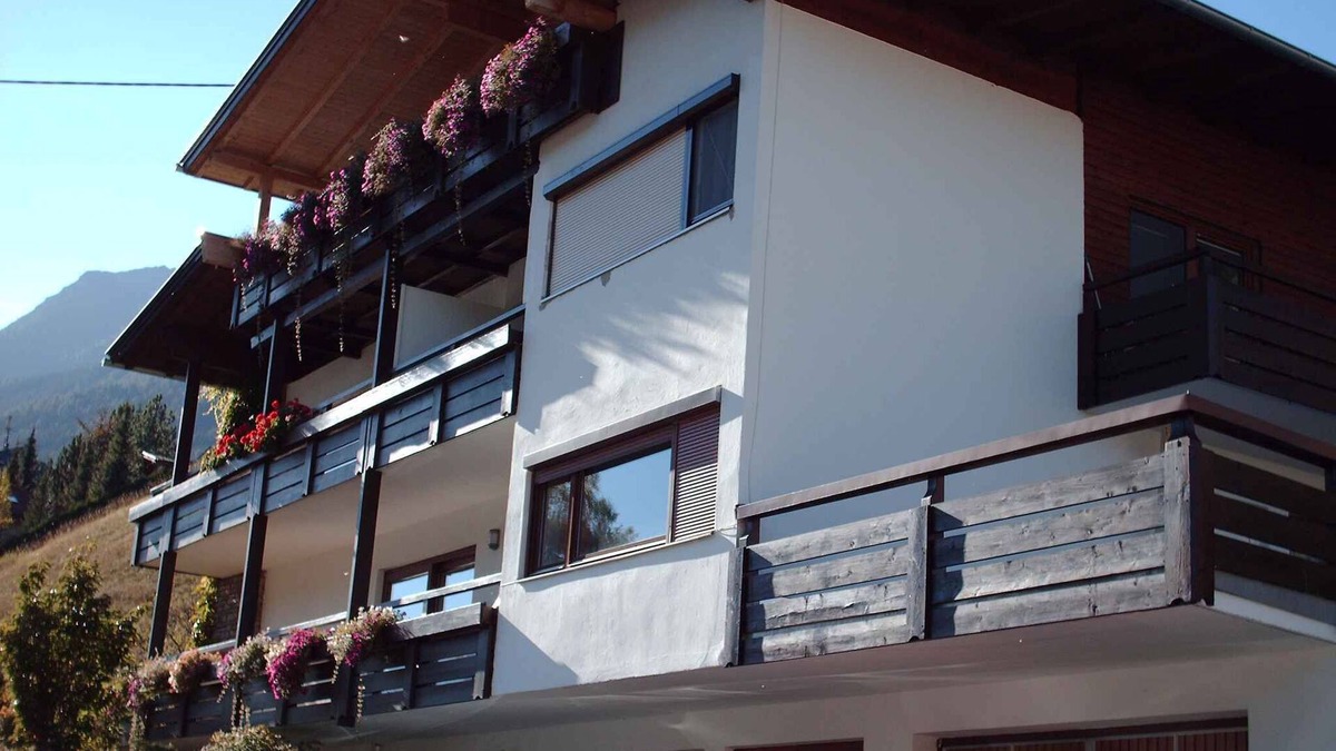 Medraz Apartment | Holiday apartment with large terrace in the Stubaital