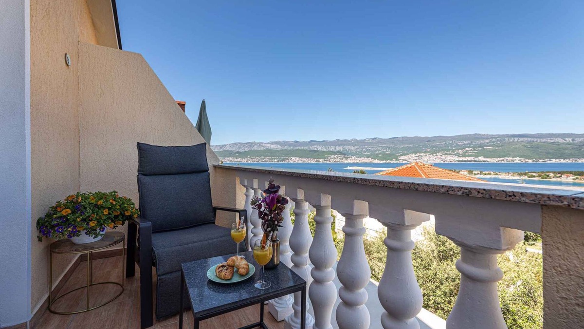 Silo Apartment | Holiday apartment with barbecue and pool