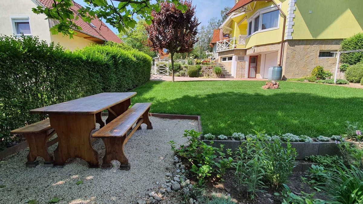 Fonyod Apartment | Holiday apartment with high quality furniture