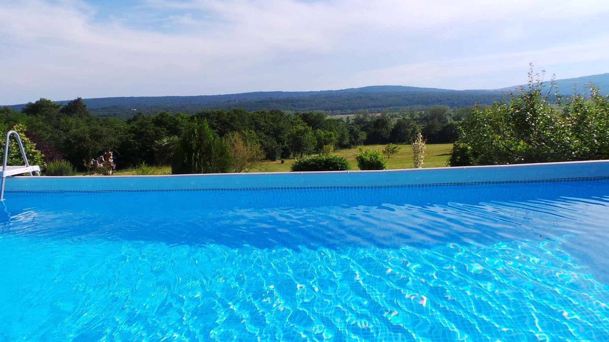 Krsan Apartment | Holiday apartment with pool and barbecue