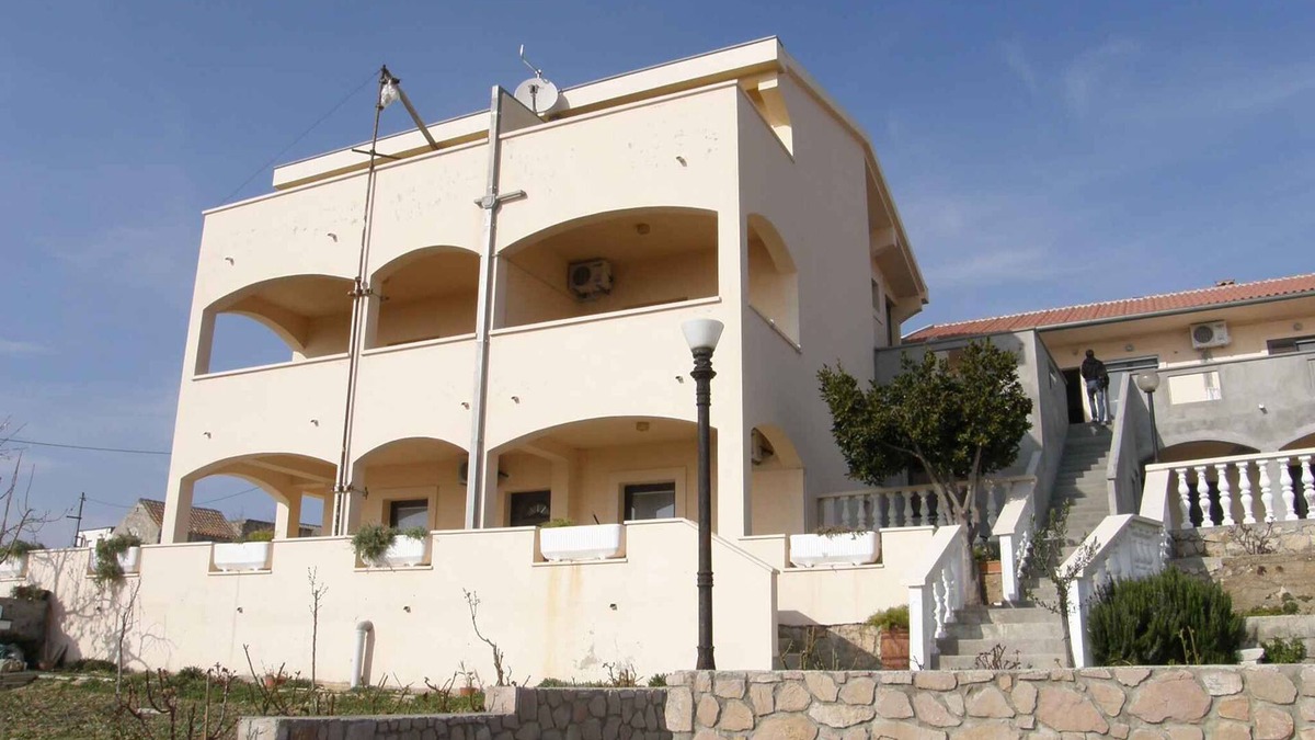 Rtina Apartment | Holiday apartment with air conditioning and sea view