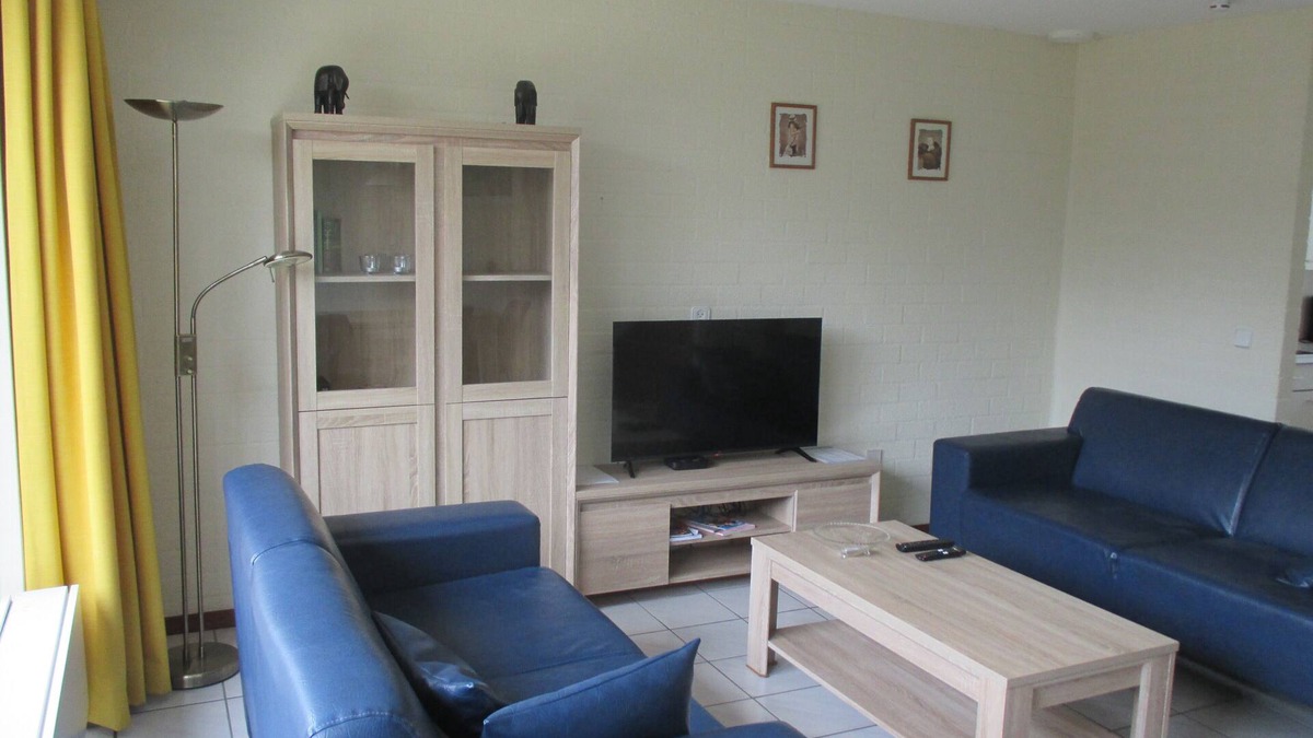 Domburg Apartment | Holiday apartment with its own terrace and parking space