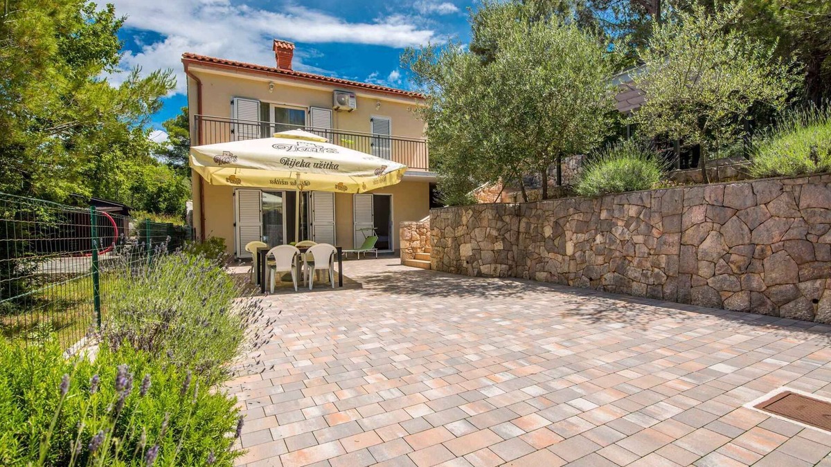 Soline Apartment | Holiday apartment With sea views and air conditioning
