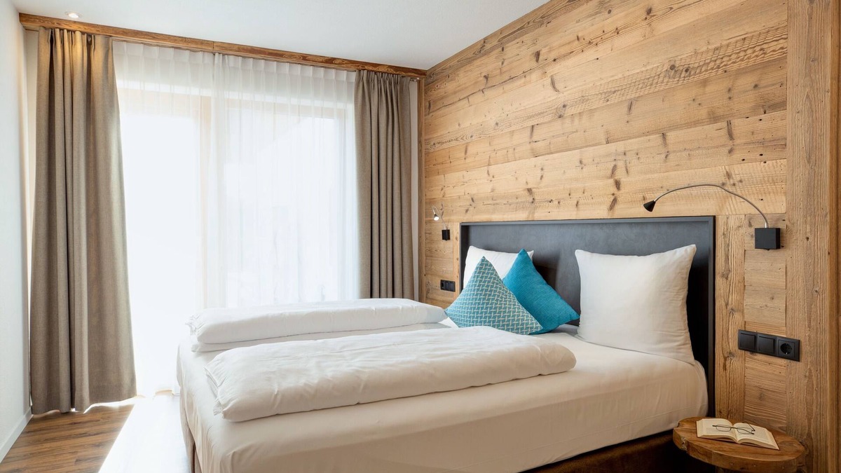 Terento Apartment | Holiday Apartment "Wohnung 5" with Sauna, Terrace & Mountain View