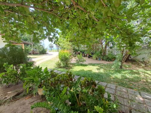 Pasikuda House | Holiday Beach Guesthouse