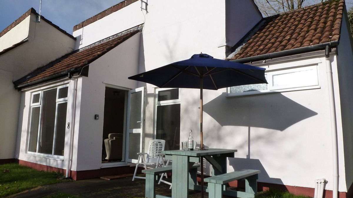 St. Ann's Chapel House | Holiday bungalow, swimming pool, with free WiFi. Pub nearby.
