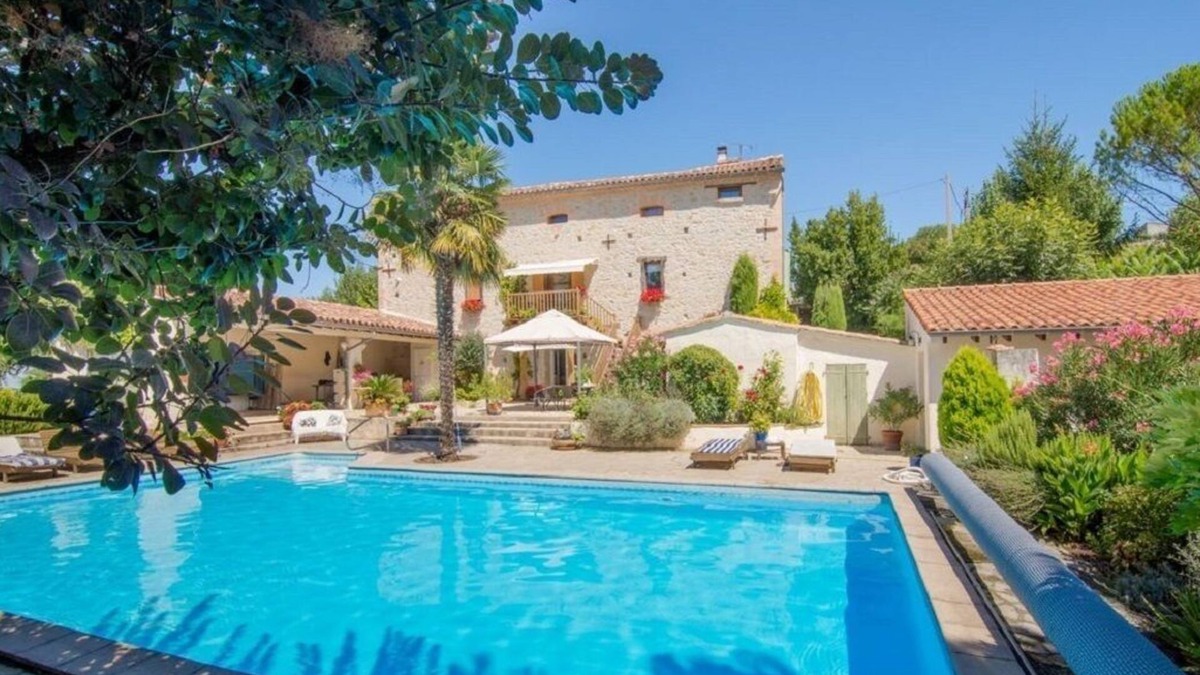 Aguts Cottage | Holiday cottage in Pays de Cocagne, peaceful with large swimming pool