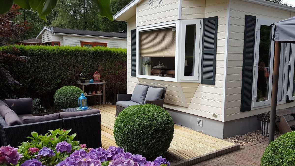 Renswoude Ski Chalet | Holiday cottage on recreational park with swimming pool