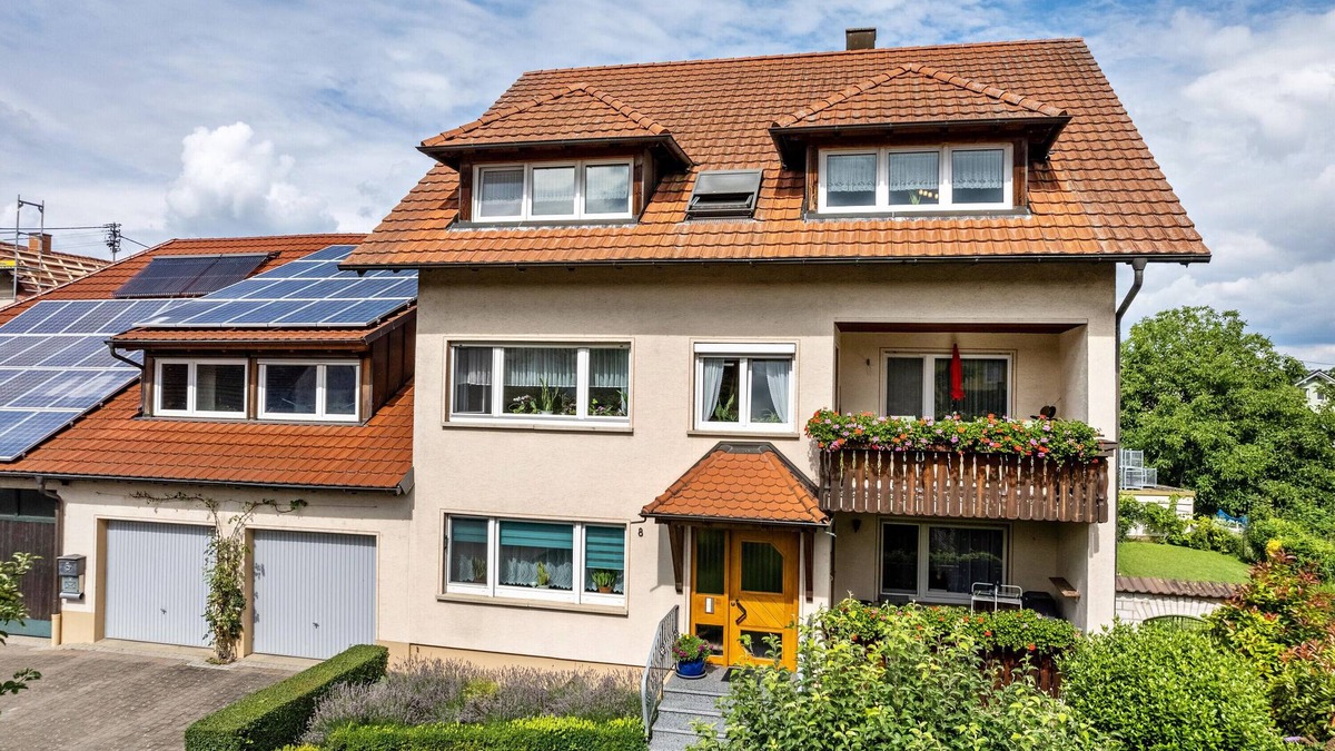 Leiselheim Apartment | Holiday Apartment "Schneider" with Mountain View, Shared Garden and Wi-Fi