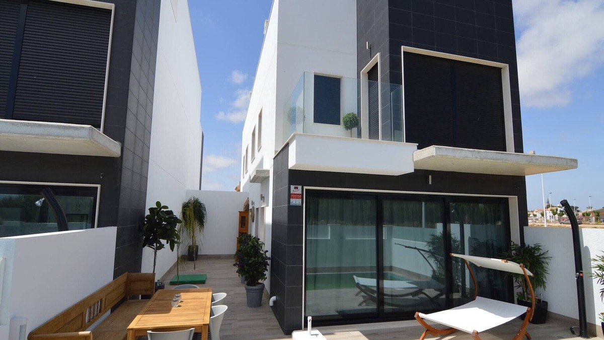 Los Imbernones House | Holiday Home San Pedro near the Sea