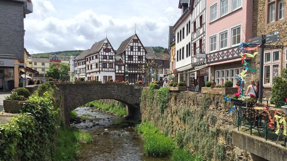 Schonau Apartment | Holiday flat 1 with terrace and beautiful view