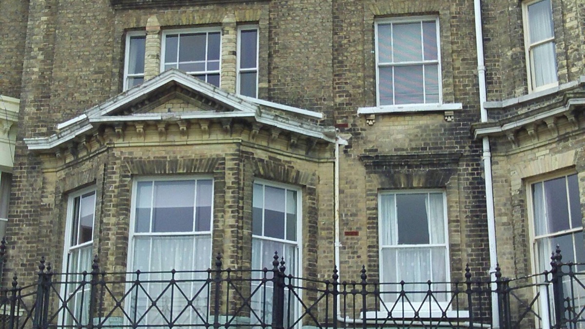 Lowestoft Apartment | Holiday Flat for rental with stunning sea views.