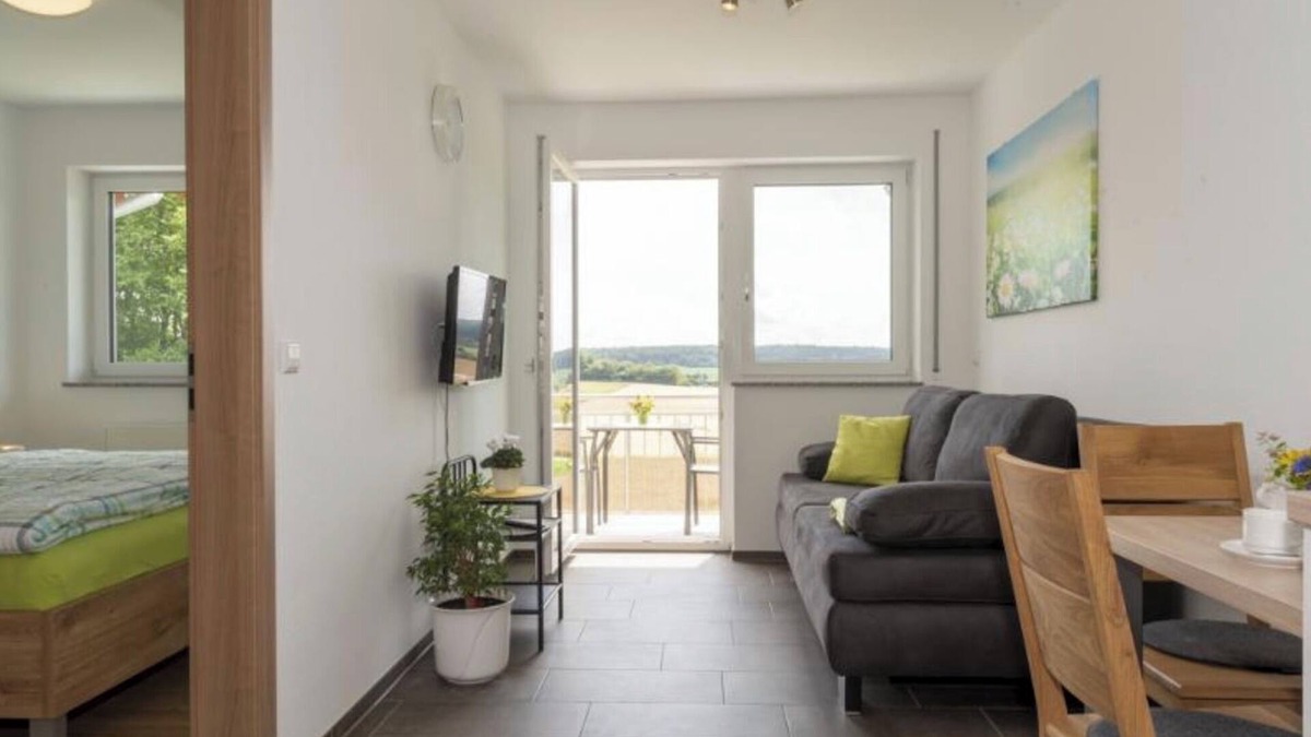 Laichingen Apartment | Holiday flat Gänseblümchen, 37 sqm, 1 bedroom, south-facing balcony, max. 2 persons