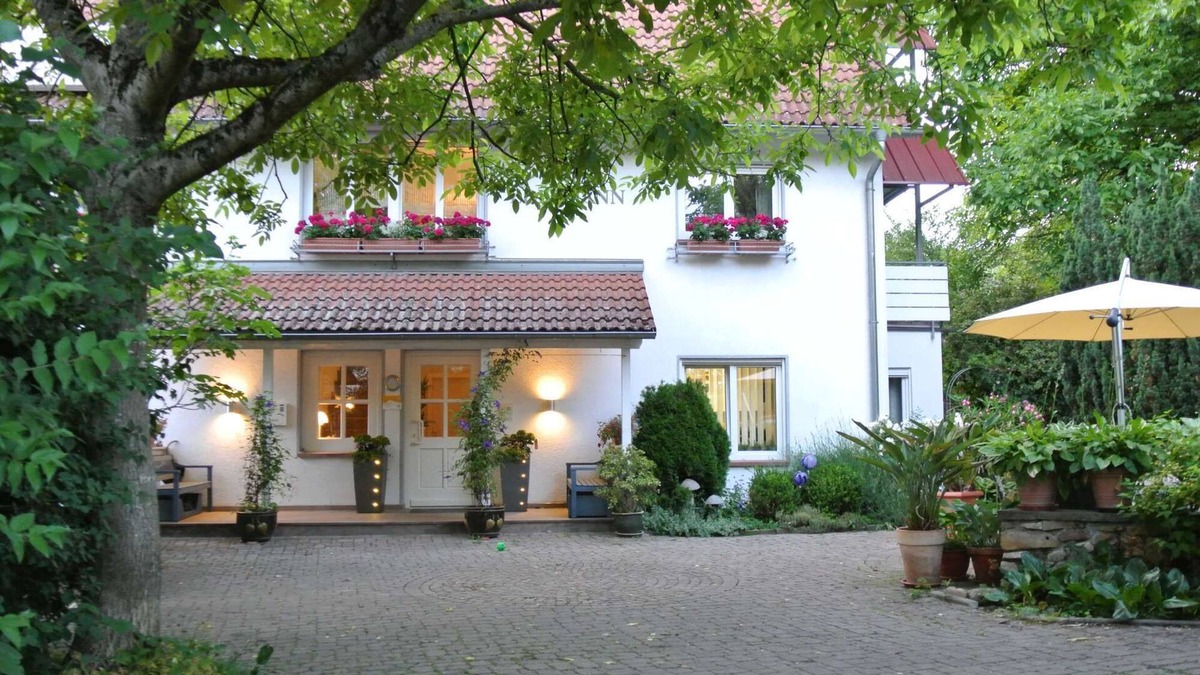 Muellheim Apartment | Holiday flat to the walnut orchard